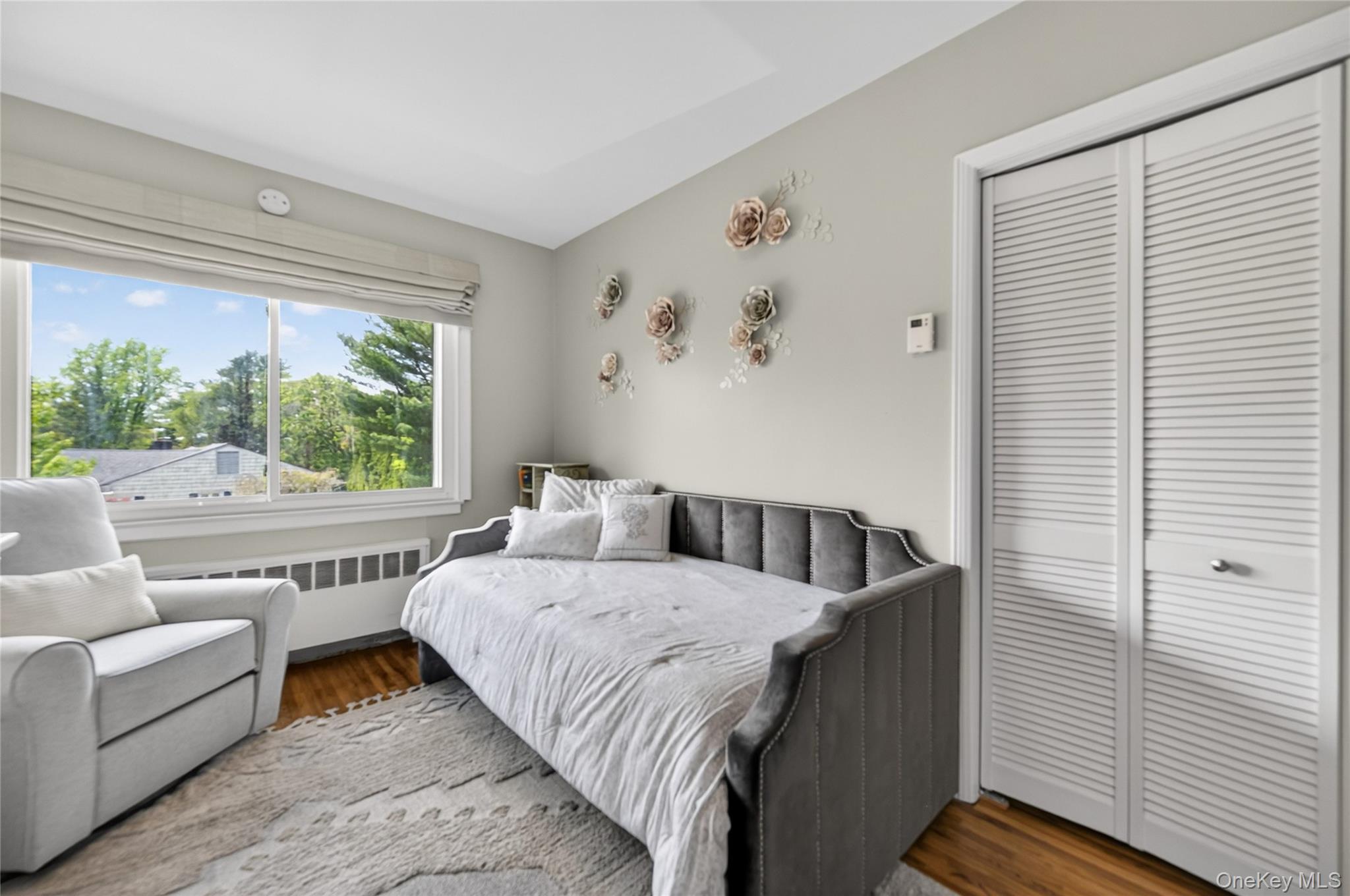 34 Bridge Road Manhasset, NY 11030 - Photo 20 of 31