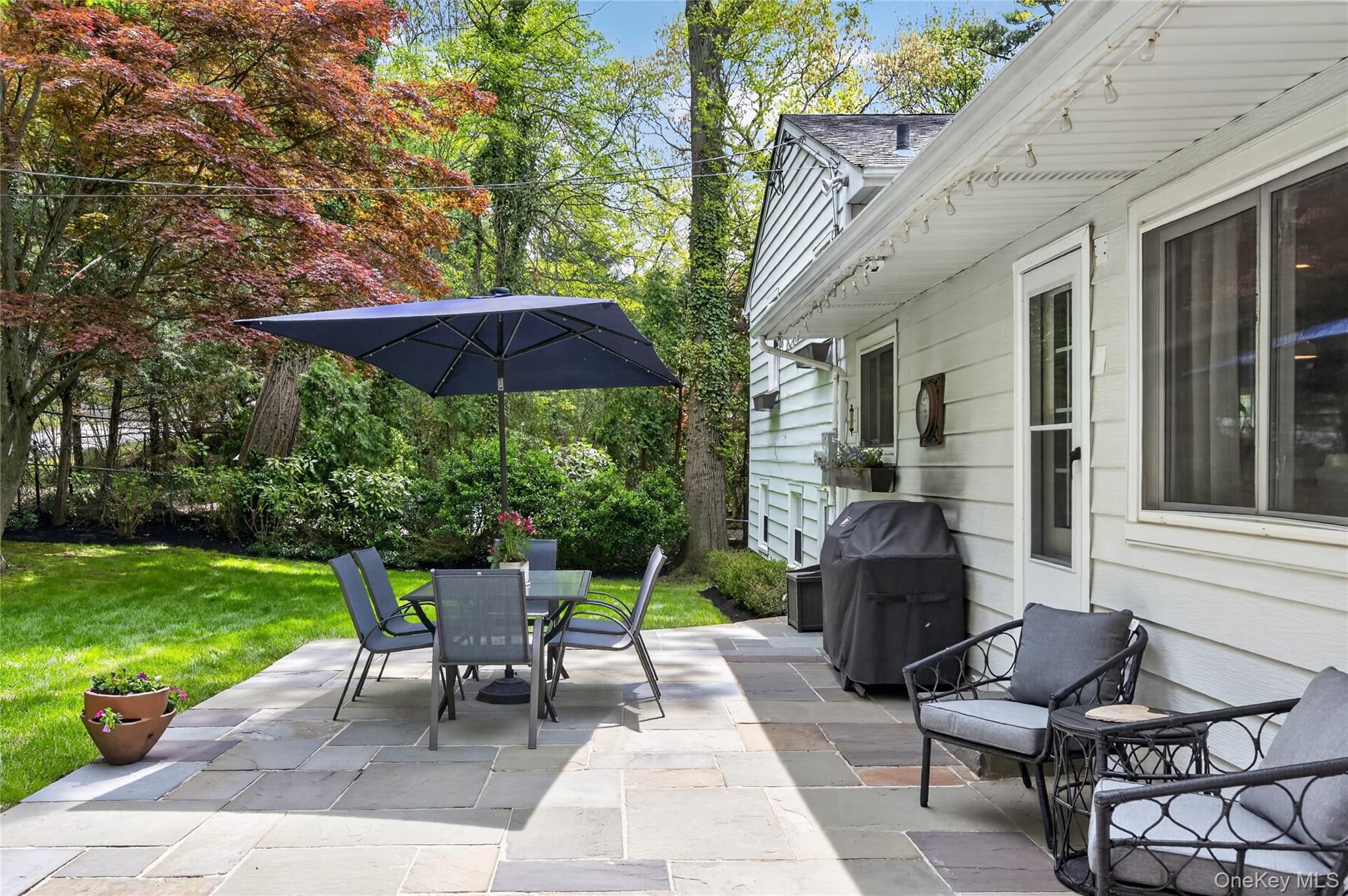 34 Bridge Road Manhasset, NY 11030 - Photo 25 of 31