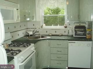 9334 Neil Road, Unit B Philadelphia, PA 19115 - Photo 4 of 6 Gallery Image 4