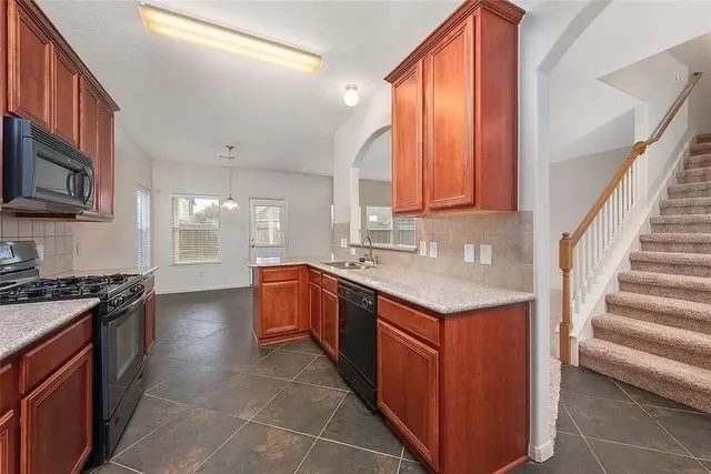 $2,100 | 10039 Noisy Waters Drive, Houston, TX 77095