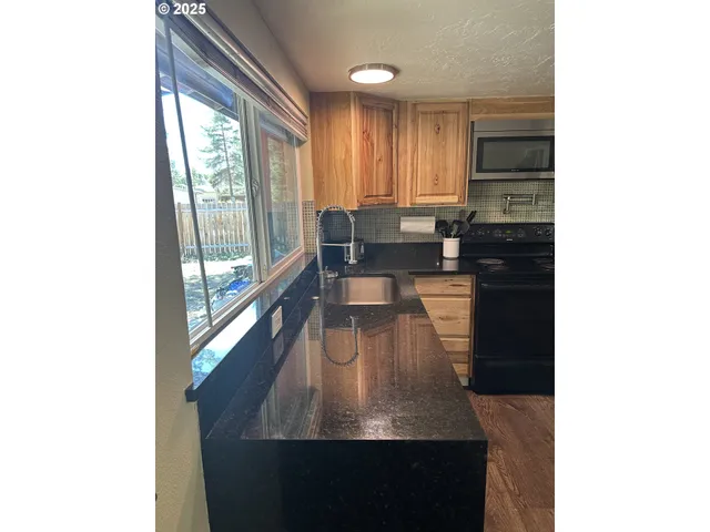 $249,900 | 136010 Hwy 97 Crescent, Crescent, OR 97733