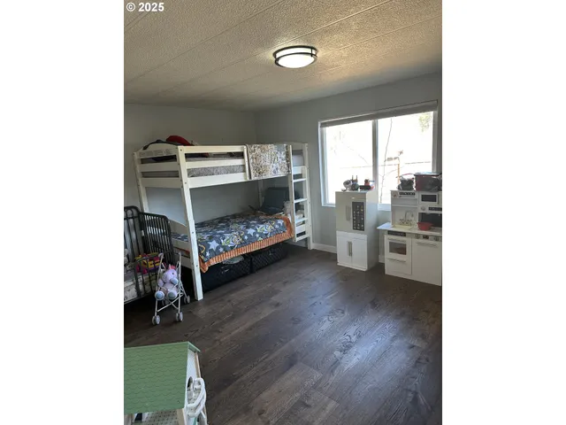 $249,900 | 136010 Hwy 97 Crescent, Crescent, OR 97733