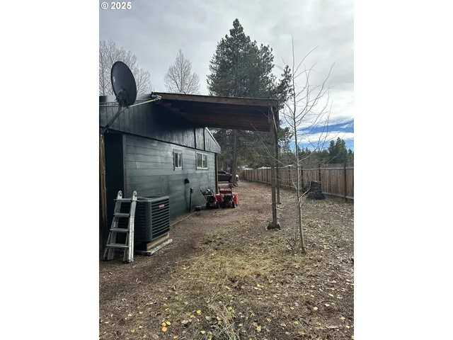 $249,900 | 136010 Hwy 97 Crescent, Crescent, OR 97733