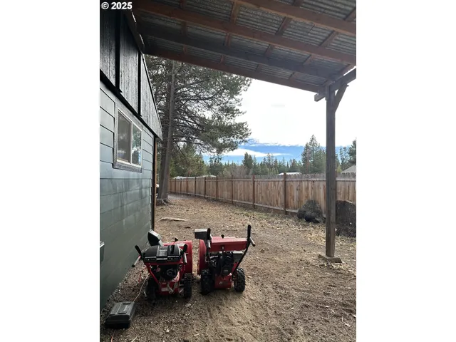 $249,900 | 136010 Hwy 97 Crescent, Crescent, OR 97733