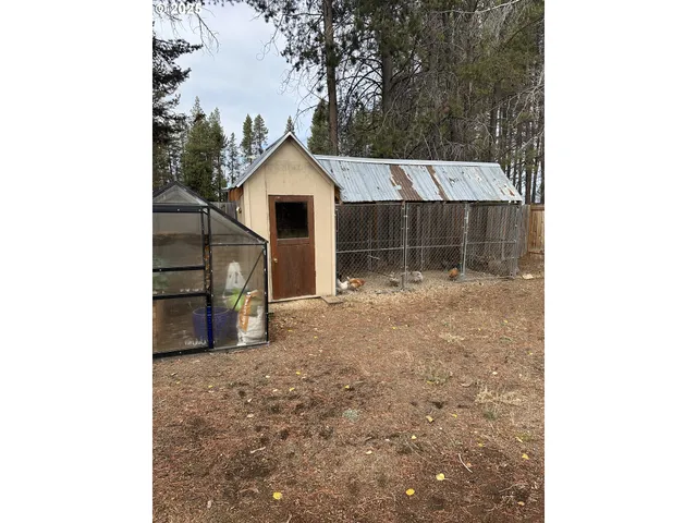 $249,900 | 136010 Hwy 97 Crescent, Crescent, OR 97733