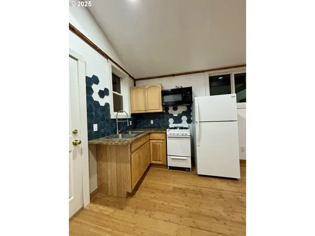 $249,900 | 136010 Hwy 97 Crescent, Crescent, OR 97733