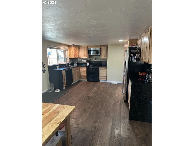 $249,900 | 136010 Hwy 97 Crescent, Crescent, OR 97733