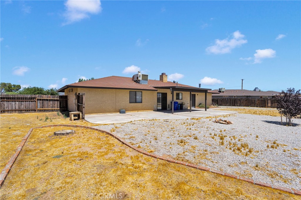 14475 Pioneer Road Apple Valley, CA 92307 - Photo 23 of 32