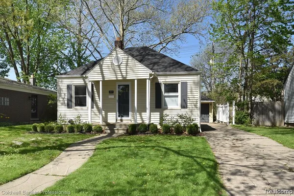 $279,900 | 2659 Ellwood Avenue, Berkley, MI 48072