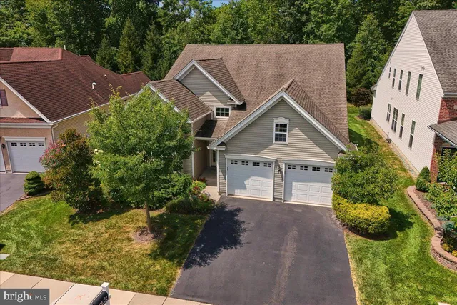 a house view with a outdoor space