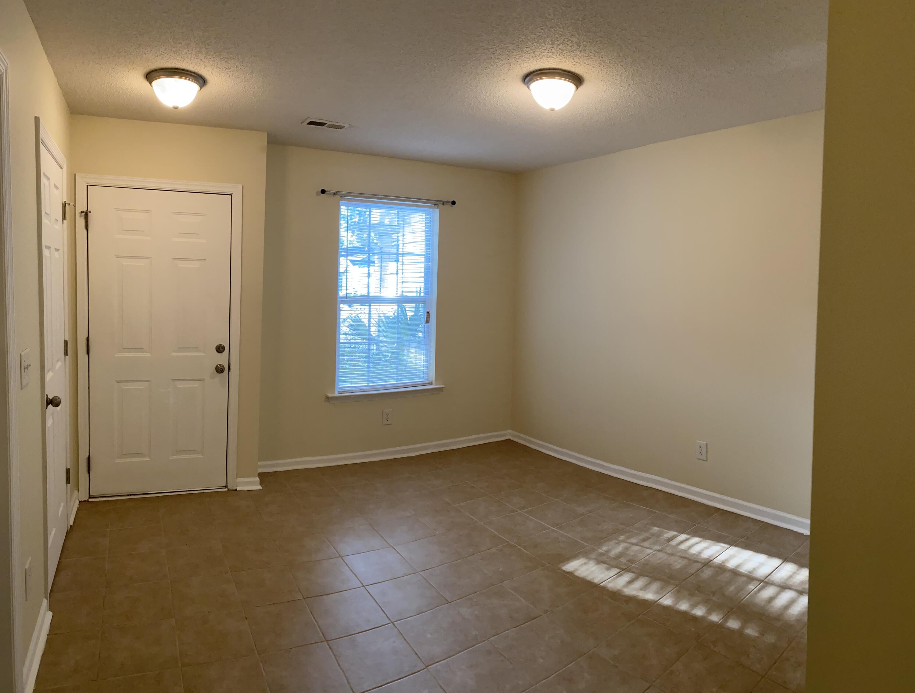 8007 Vermont Road North Charleston, SC 29418 - Photo 2 of 22 Dining room