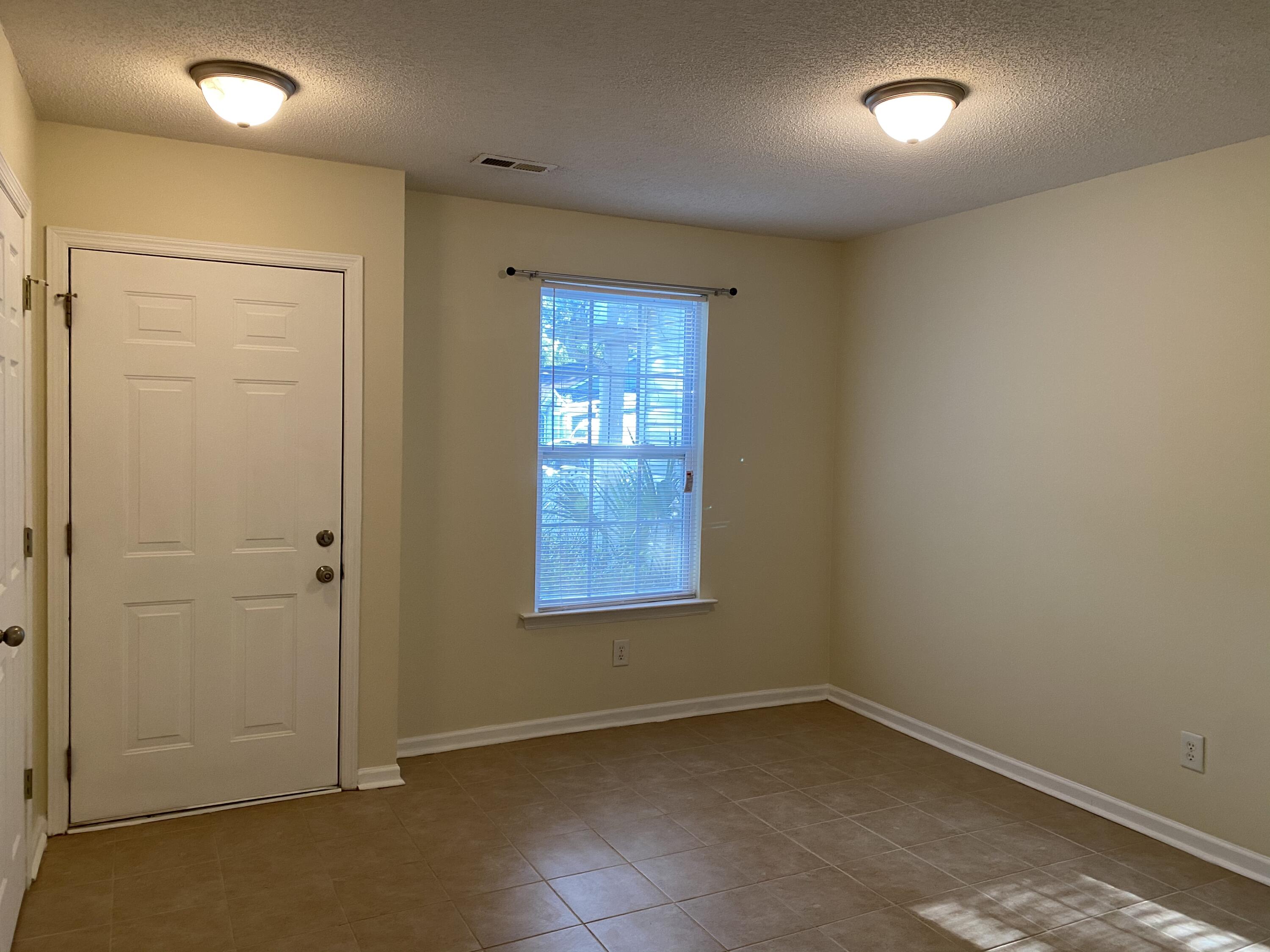 8007 Vermont Road North Charleston, SC 29418 - Photo 5 of 22 Dining room