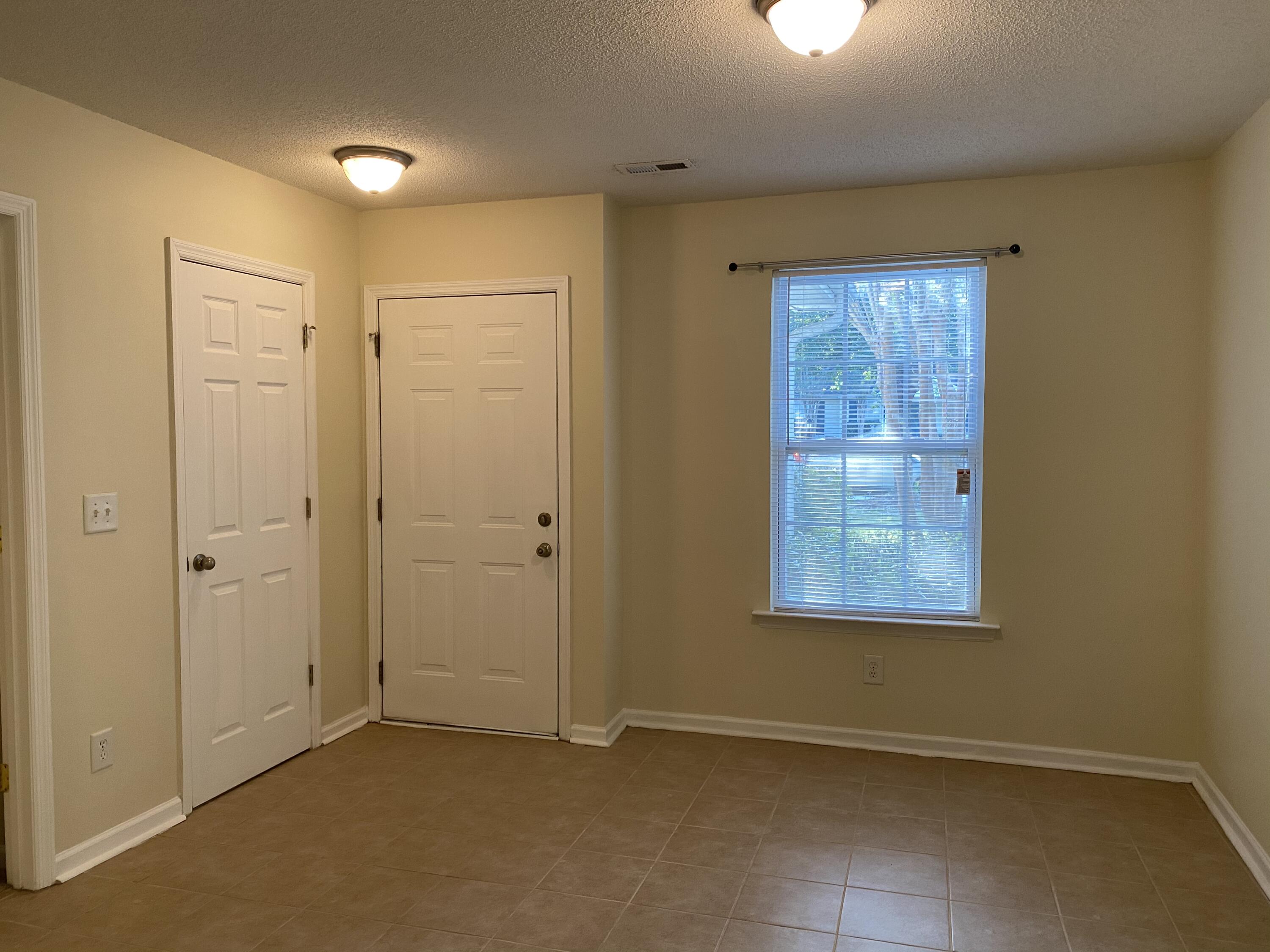 8007 Vermont Road North Charleston, SC 29418 - Photo 6 of 22 Dining room