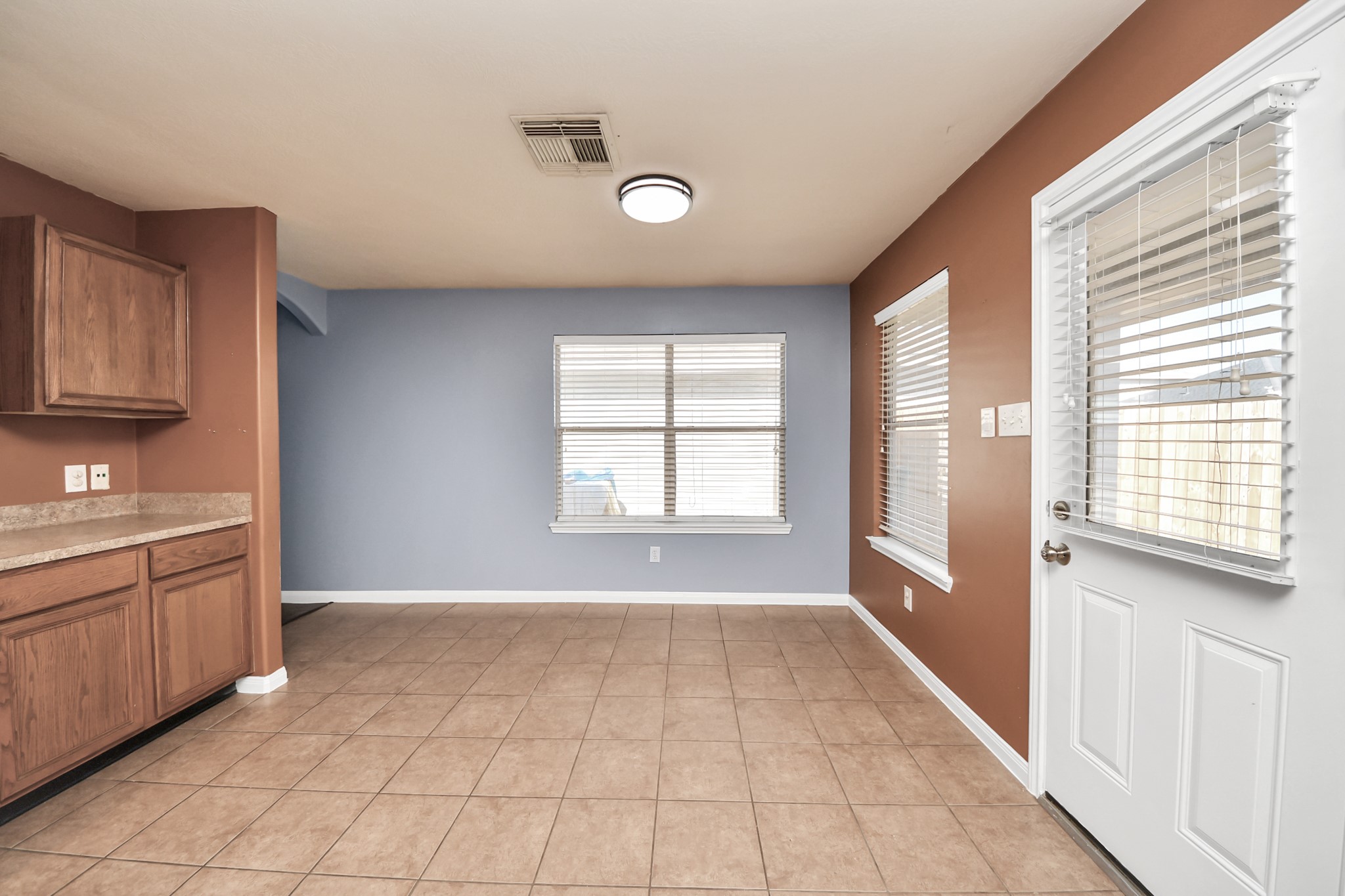 21630 Falvel Sunset Court Spring, TX 77388 - Photo 9 of 23 Dining room view