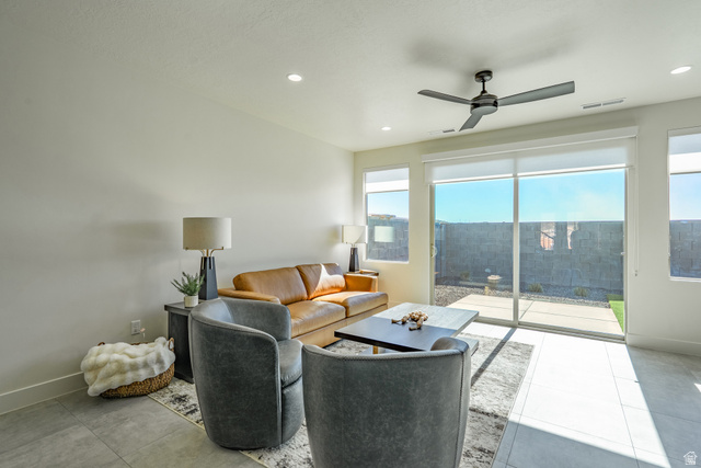 2972 West 570 North Hurricane, UT 84737 - Photo 28 of 104 Living room featuring ceiling fan and recessed lighting