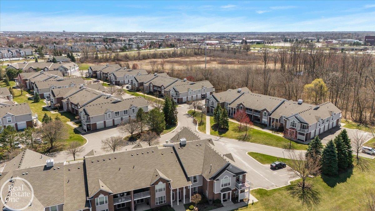 45535 Heather Ridge Drive, Unit #102 Macomb, MI 48044 - Photo 35 of 44 Gallery Image 35