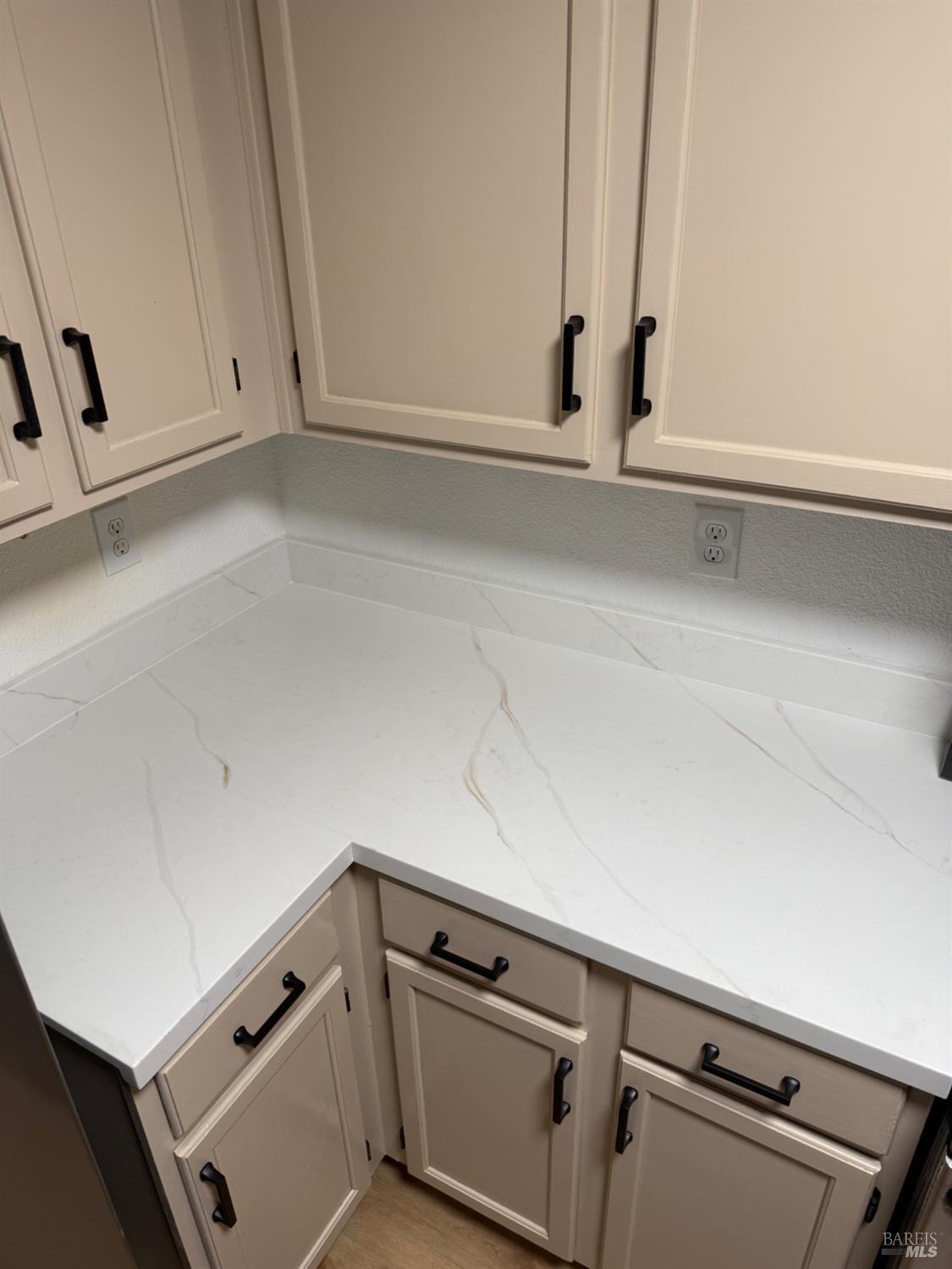 136 Sea Crest Circle Vallejo, CA 94590 - Photo 27 of 29 a view of a kitchen with appliances