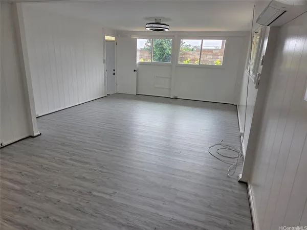 $3,800 | 94-366 Kipou Street, Waipahu, HI 96797