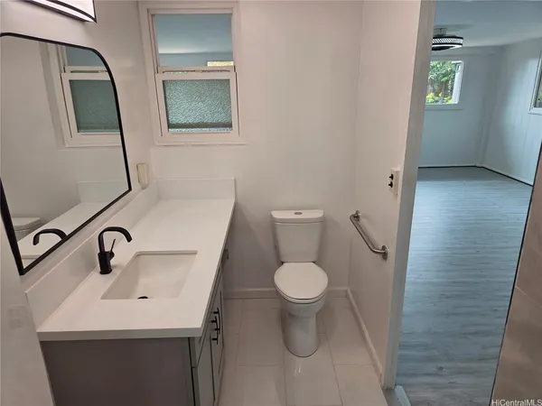 $3,800 | 94-366 Kipou Street, Waipahu, HI 96797