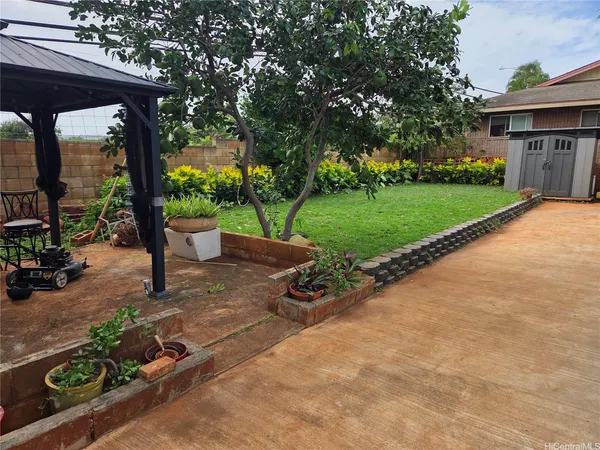 $3,800 | 94-366 Kipou Street, Waipahu, HI 96797