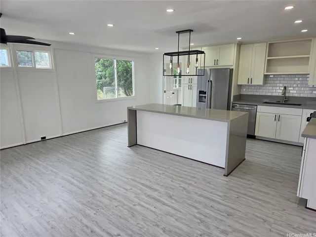 $4,000 | 94-366 Kipou Street, Waipahu, HI 96797