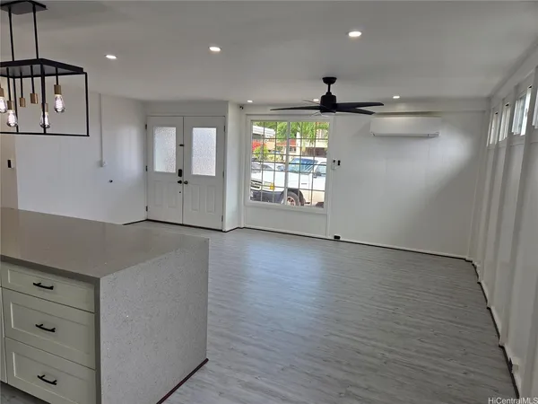 $3,800 | 94-366 Kipou Street, Waipahu, HI 96797