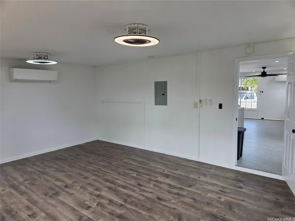 $3,800 | 94-366 Kipou Street, Waipahu, HI 96797