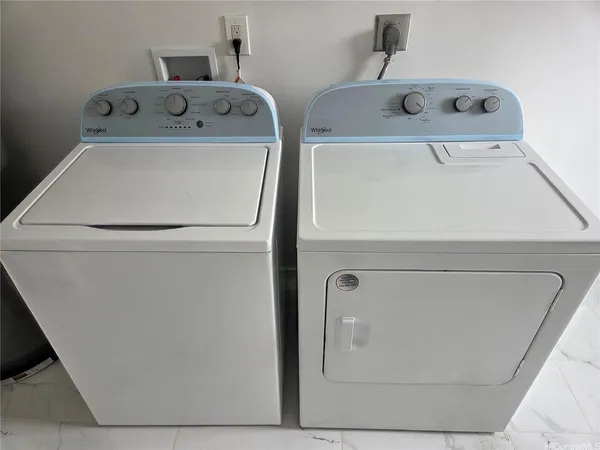 $3,800 | 94-366 Kipou Street, Waipahu, HI 96797