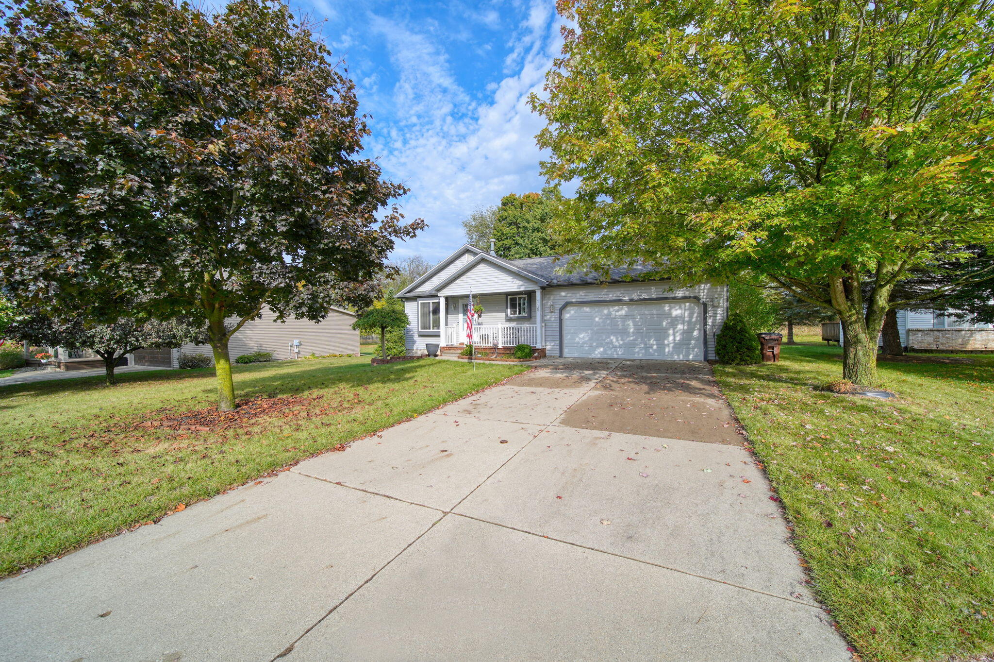 115 Ridgeview Court Grass Lake, MI 49240 - Photo 3 of 42 2-web-or-mls-DSC02862_HDR