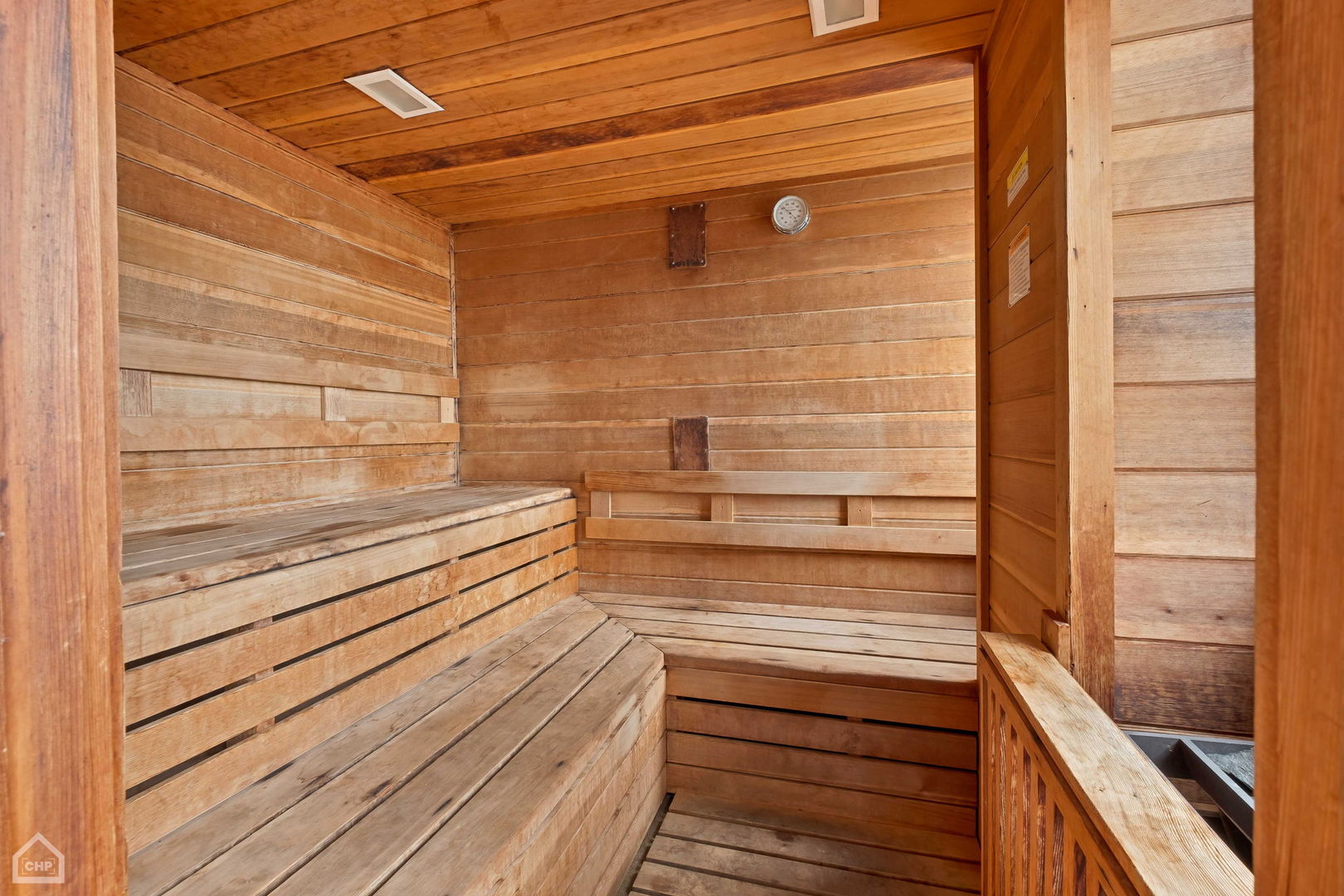 5733 North Sheridan Road, Unit 25C Chicago, IL 60660 - Photo 22 of 39 a view of outdoor space and deck