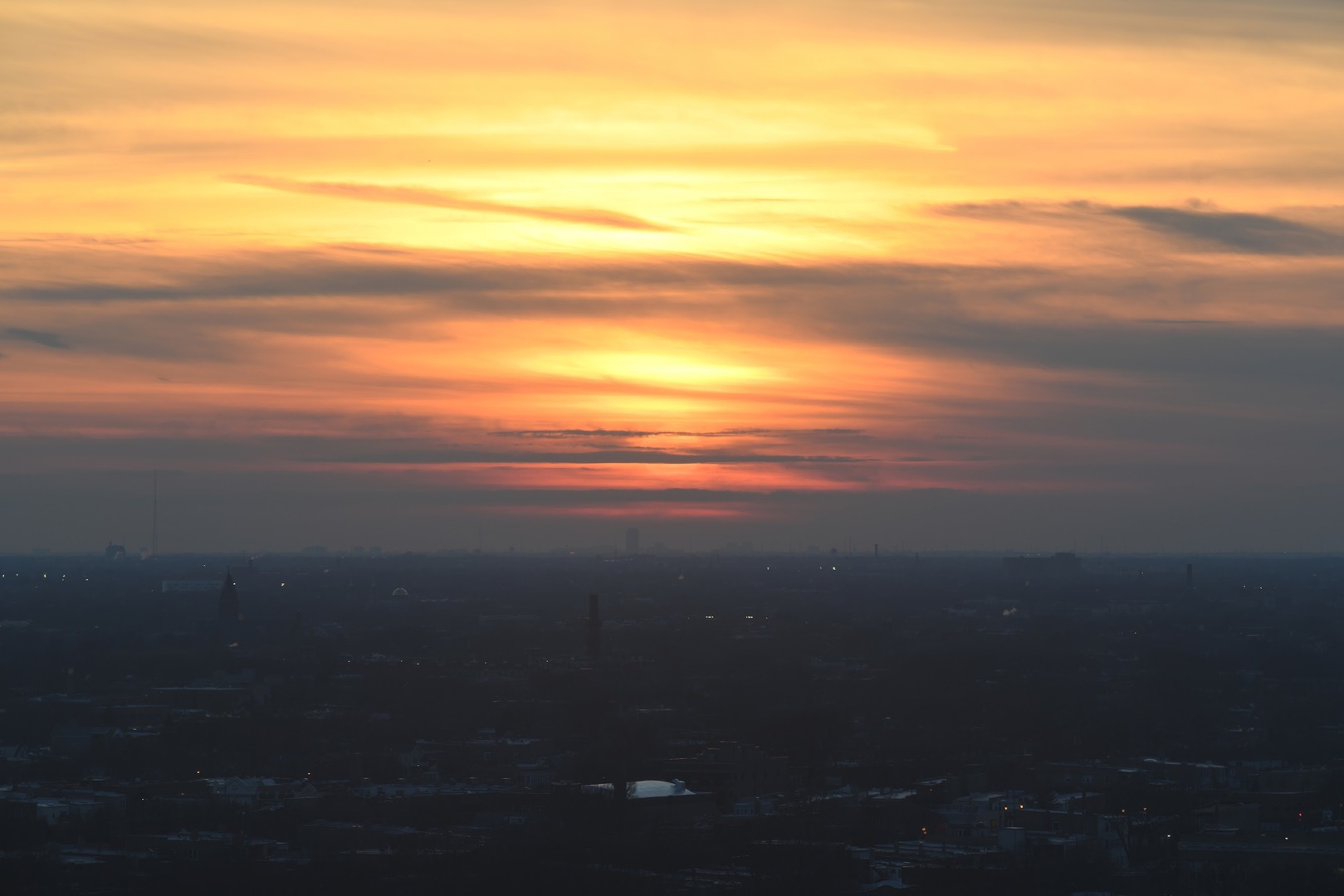 5733 North Sheridan Road, Unit 25C Chicago, IL 60660 - Photo 35 of 39 a view of city and outside from window