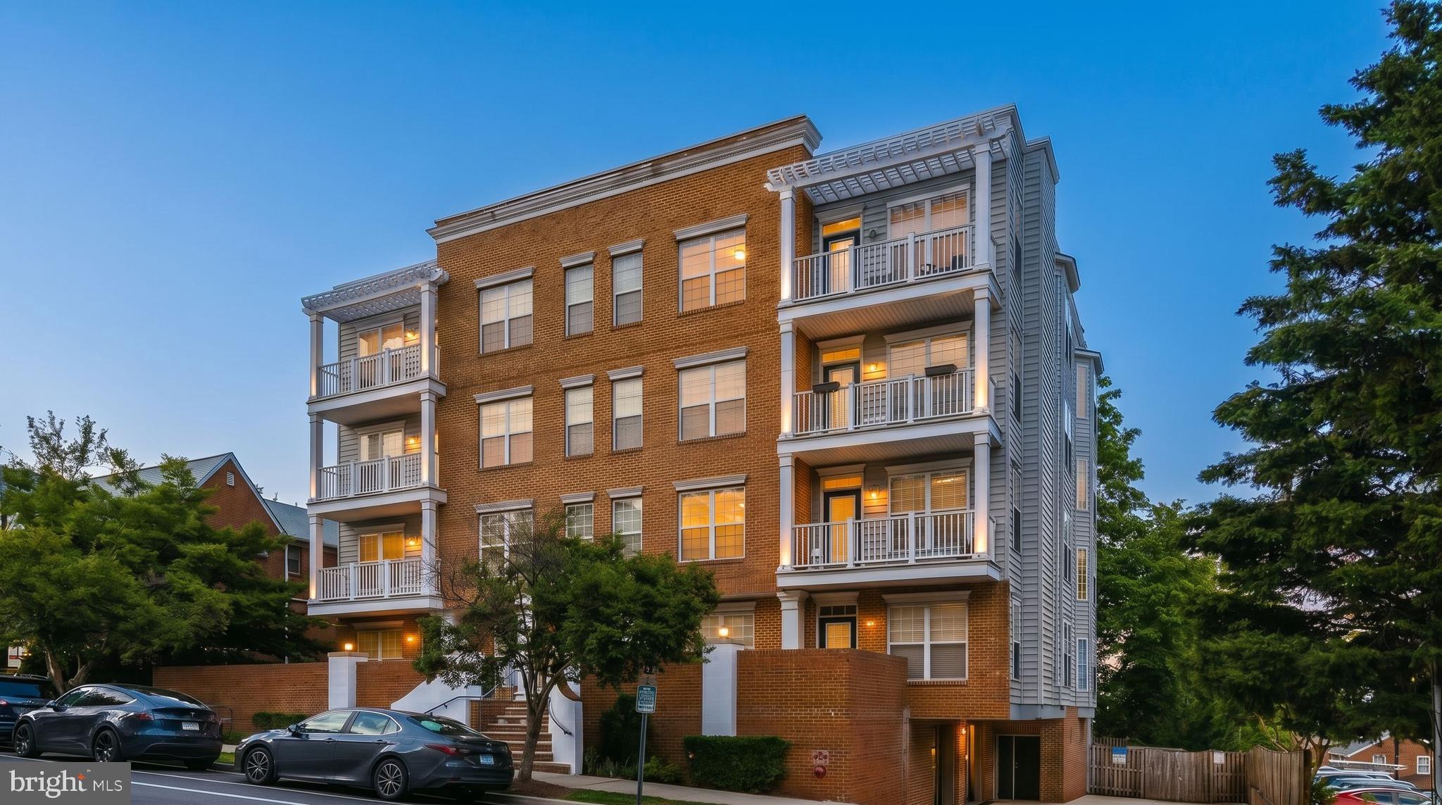 1423 North Rhodes Street, Unit 201 Arlington, VA 22209 - Photo 2 of 30