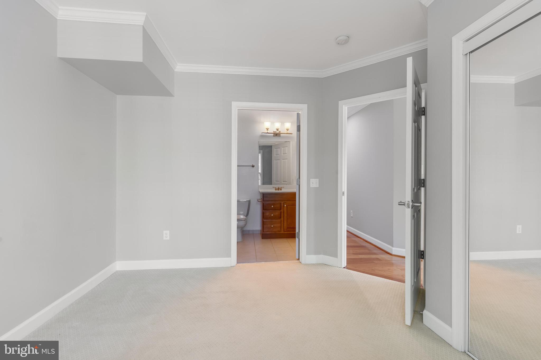 1423 North Rhodes Street, Unit 201 Arlington, VA 22209 - Photo 23 of 30