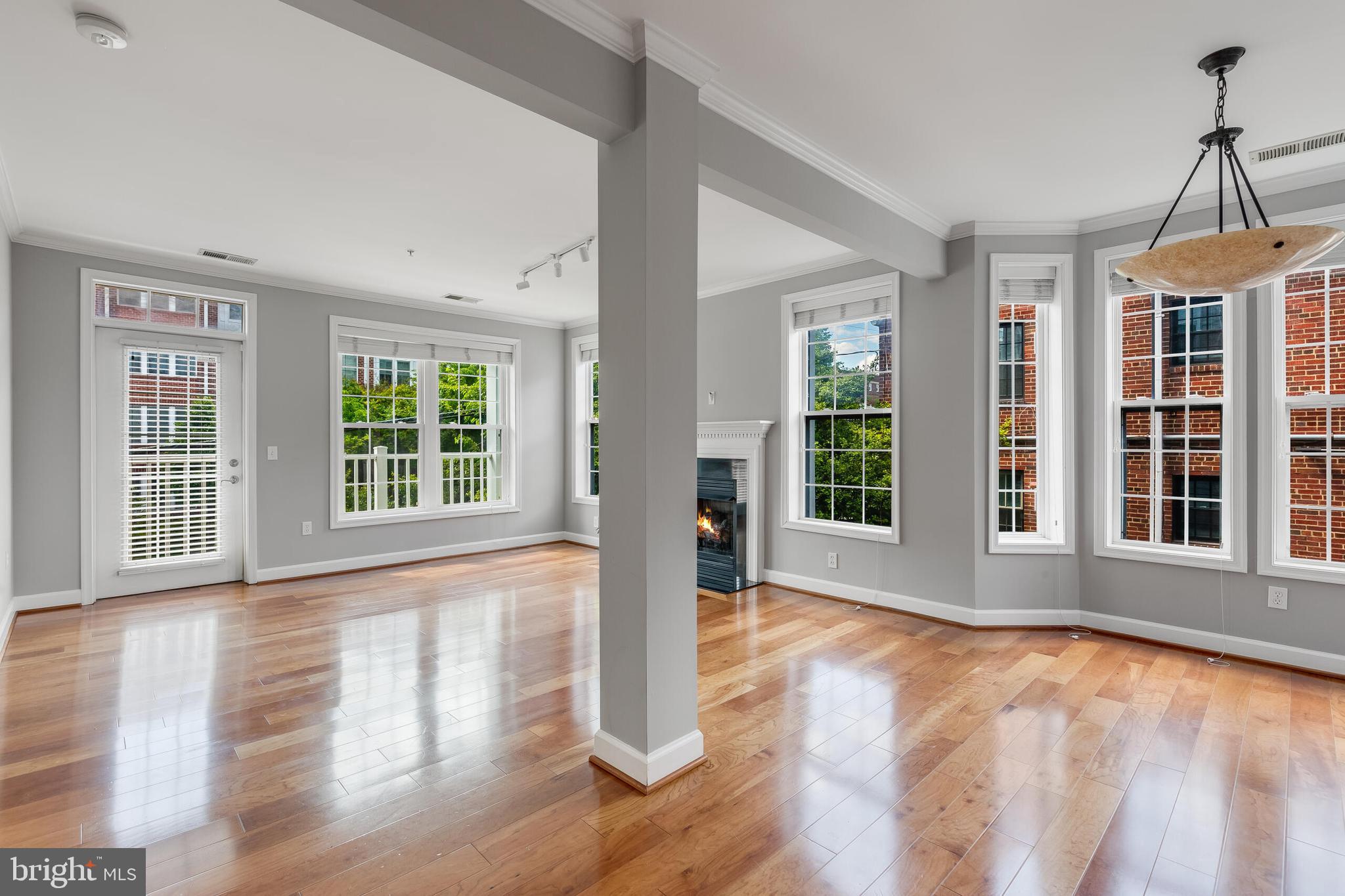 1423 North Rhodes Street, Unit 201 Arlington, VA 22209 - Photo 4 of 30