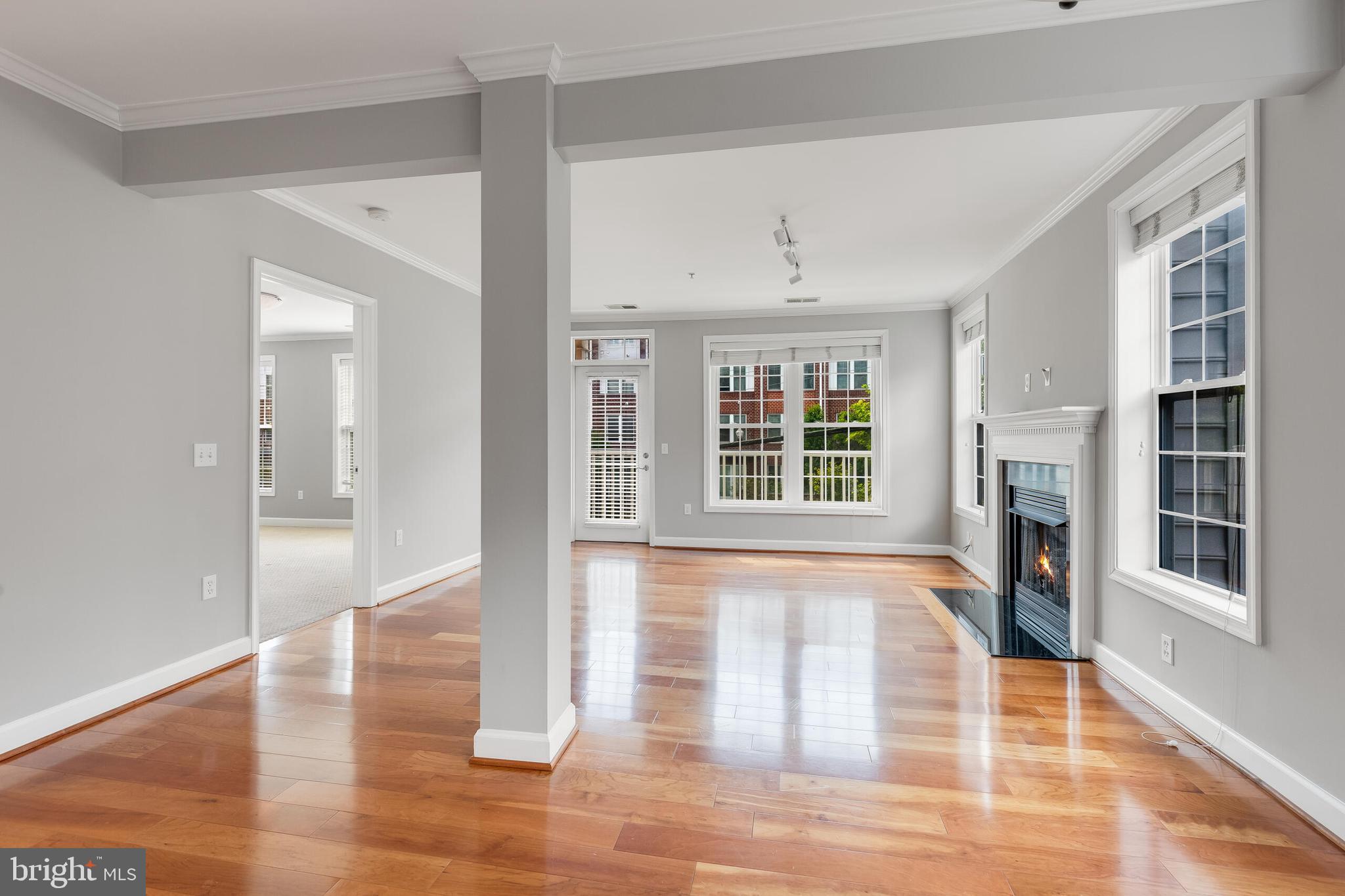 1423 North Rhodes Street, Unit 201 Arlington, VA 22209 - Photo 5 of 30