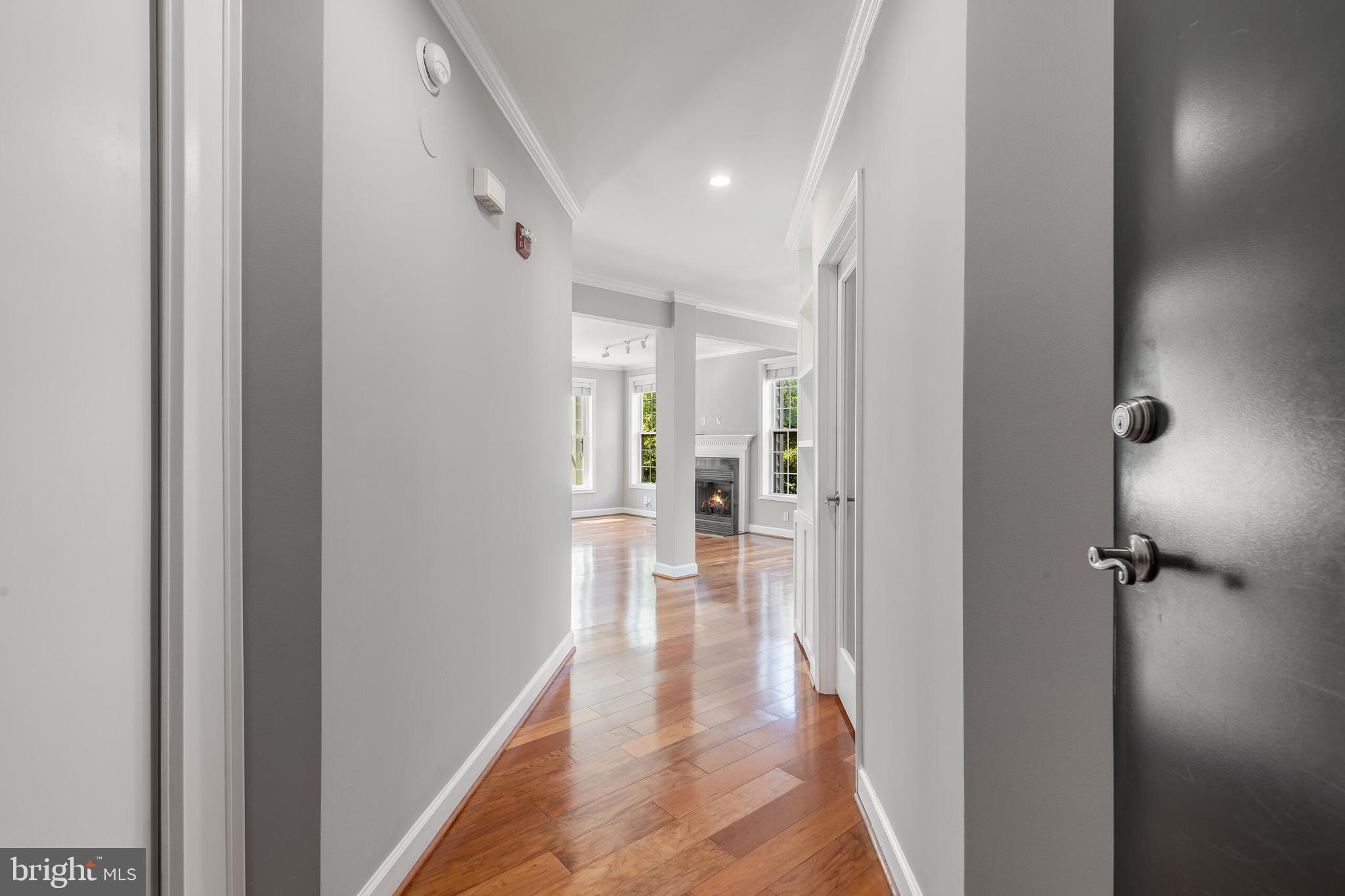1423 North Rhodes Street, Unit 201 Arlington, VA 22209 - Photo 7 of 30