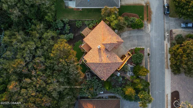 a view of swimming pool with a dining room