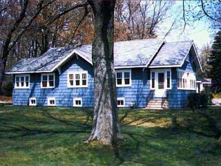523 Ridge Avenue Ferrysburg, MI 49456 - Photo 1 of 1 Primary Photo