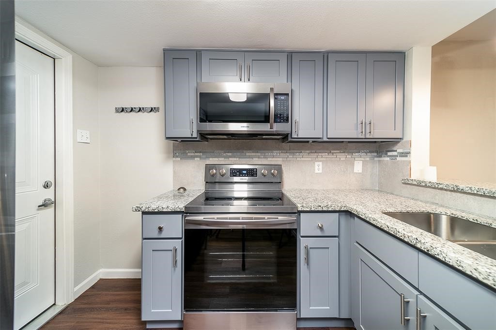 2614 Cleburne Street Houston, TX 77004 - Photo 4 of 22