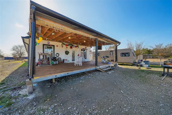 $285,000 | 21896 County Road 4072, Kemp, TX 75143