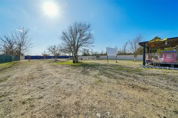 $285,000 | 21896 County Road 4072, Kemp, TX 75143