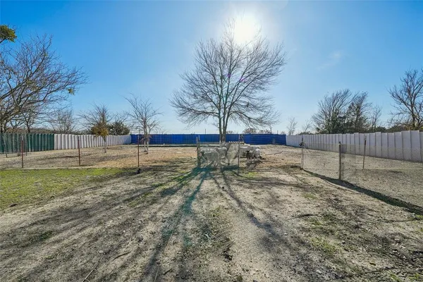 $285,000 | 21896 County Road 4072, Kemp, TX 75143