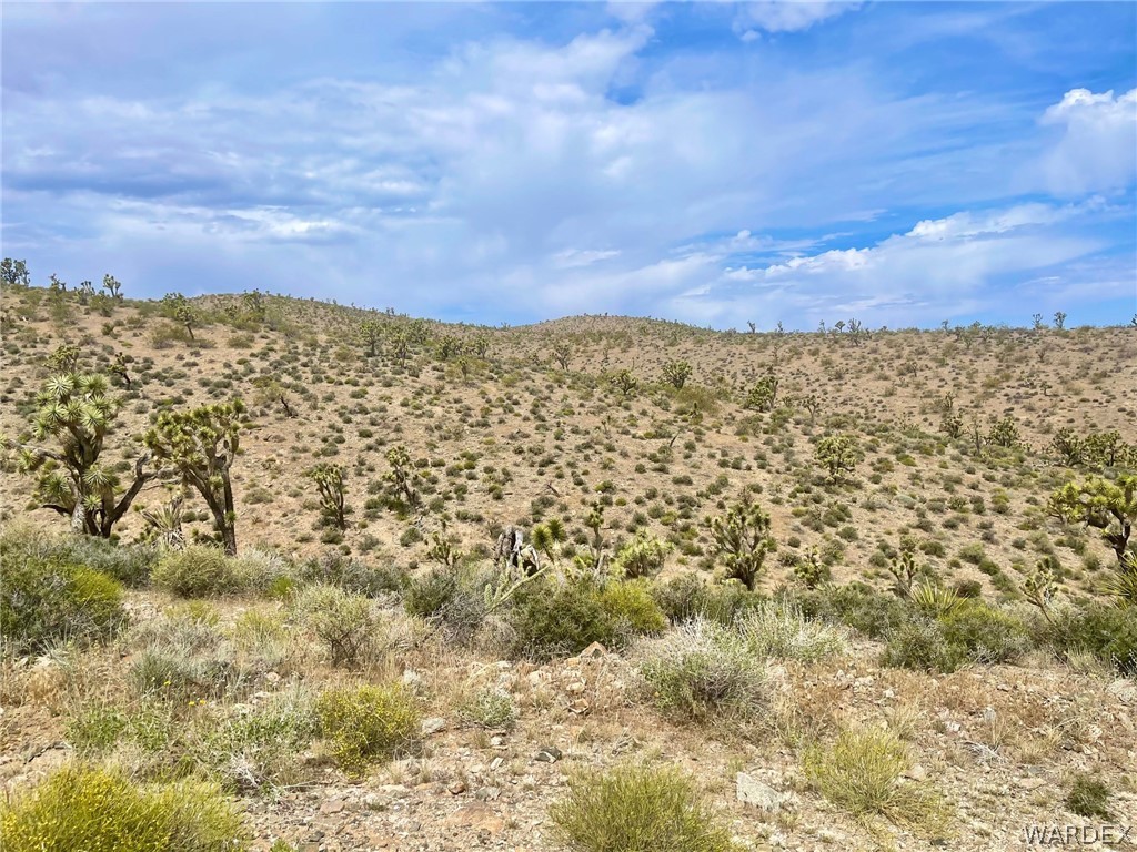 336-05-033 Smith Road Meadview, AZ 86444 - Photo 22 of 36 a view of a city