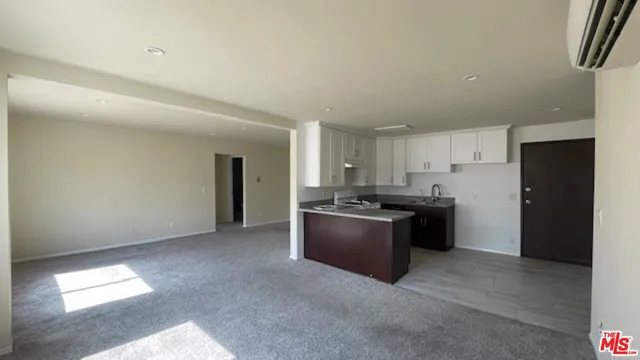 $2,800 | 545 South Manhattan Place, Unit 9, Los Angeles, CA 90020