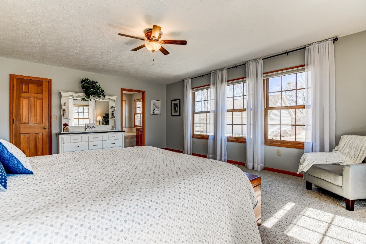 6469 Country Green Rochester, IL 62563 - Photo 19 of 50