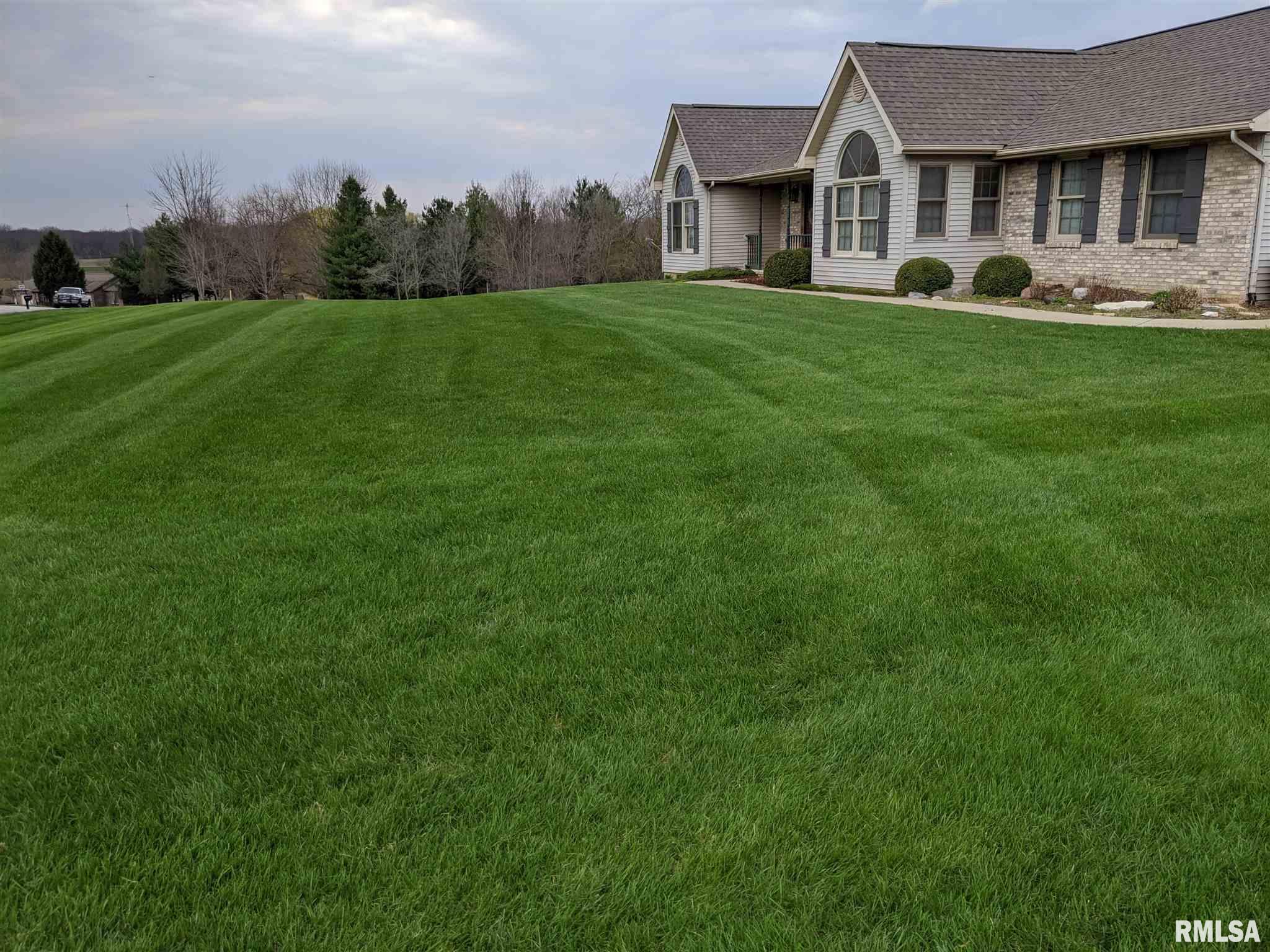 6469 Country Green Rochester, IL 62563 - Photo 2 of 50
