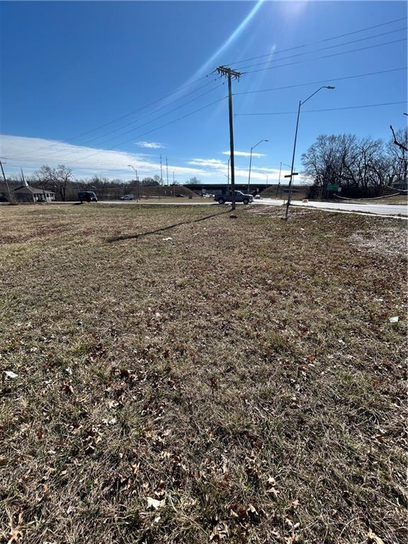 10211 Blue Ridge Boulevard Kansas City, MO 64134 - Photo 2 of 5