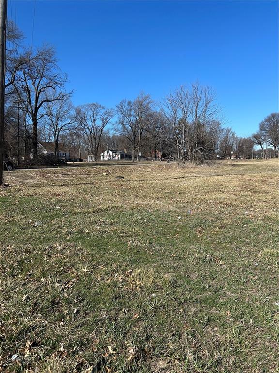 10211 Blue Ridge Boulevard Kansas City, MO 64134 - Photo 4 of 5