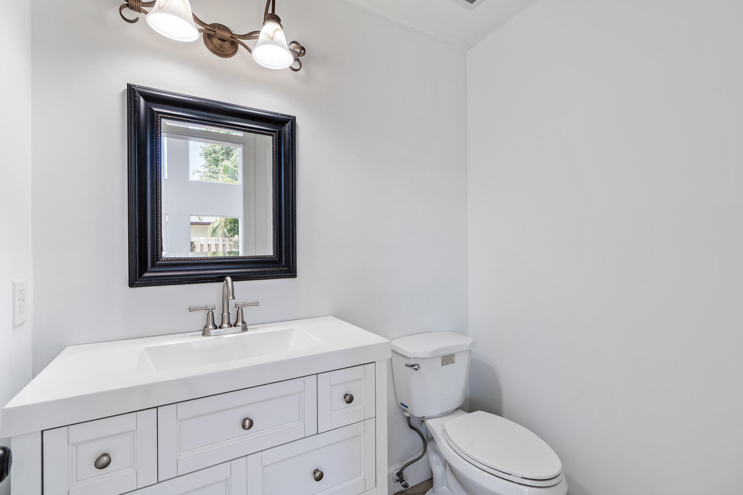 116 Southeast Villas Street Stuart, FL 34994 - Photo 12 of 25 116 SE Villas St-11