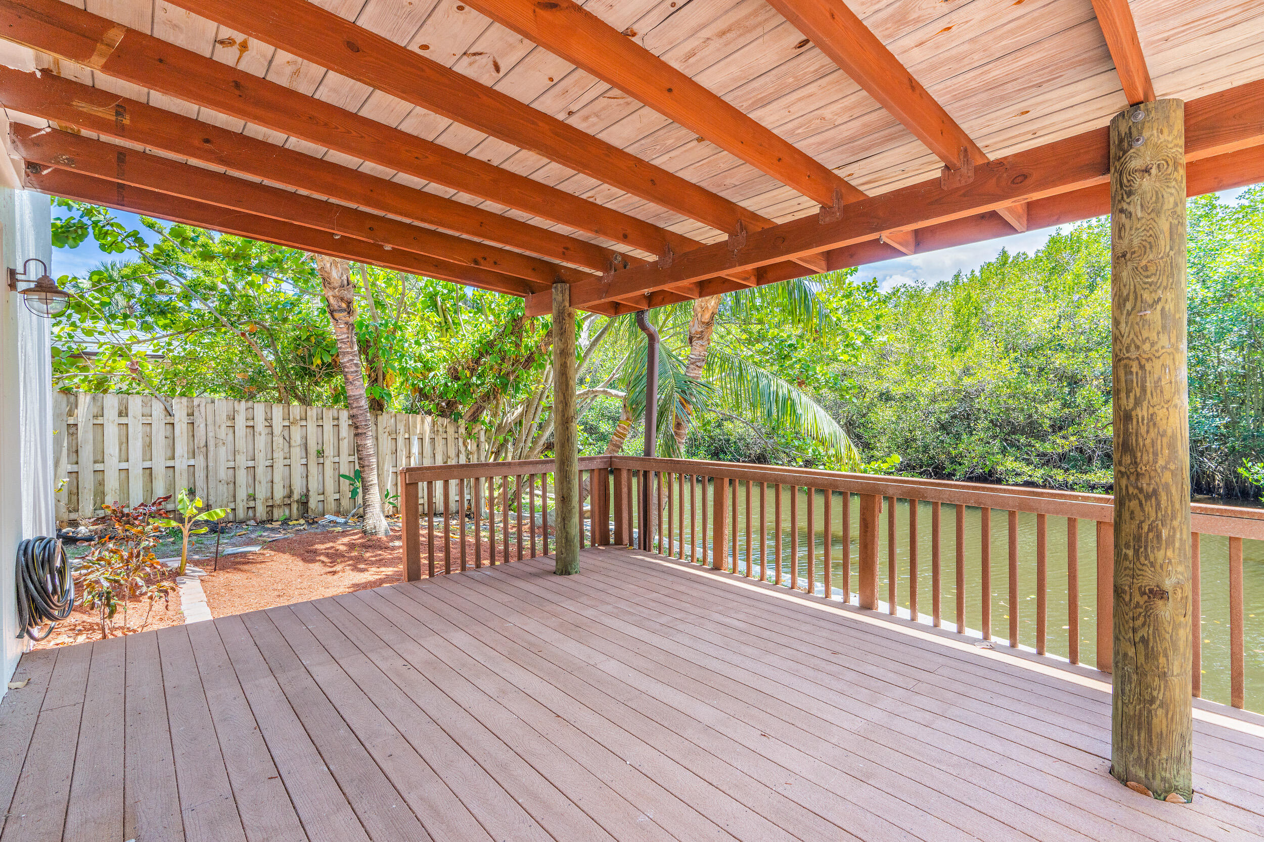 116 Southeast Villas Street Stuart, FL 34994 - Photo 20 of 25 116 SE Villas St-20